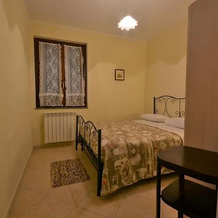 Convivio לינה וארוחת בוקר *